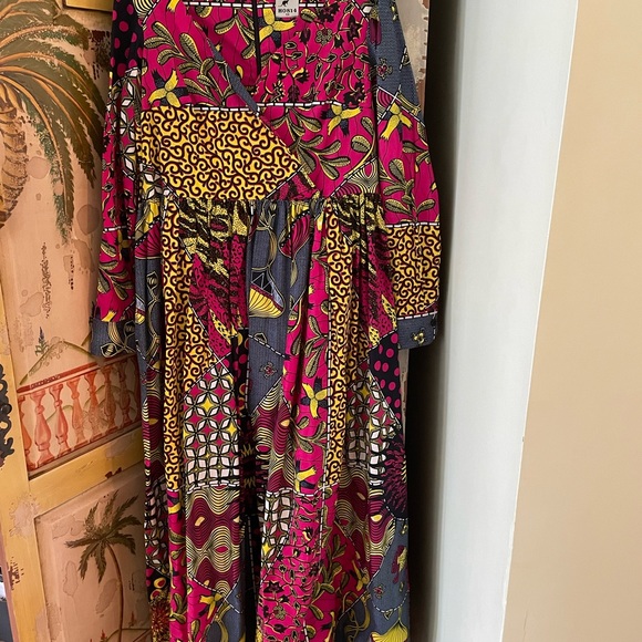 Dress/African - Picture 16 of 16